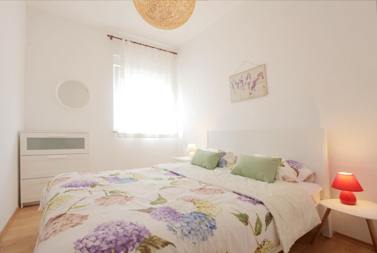 Apartment Maria Medulin Eksteriør bilde
